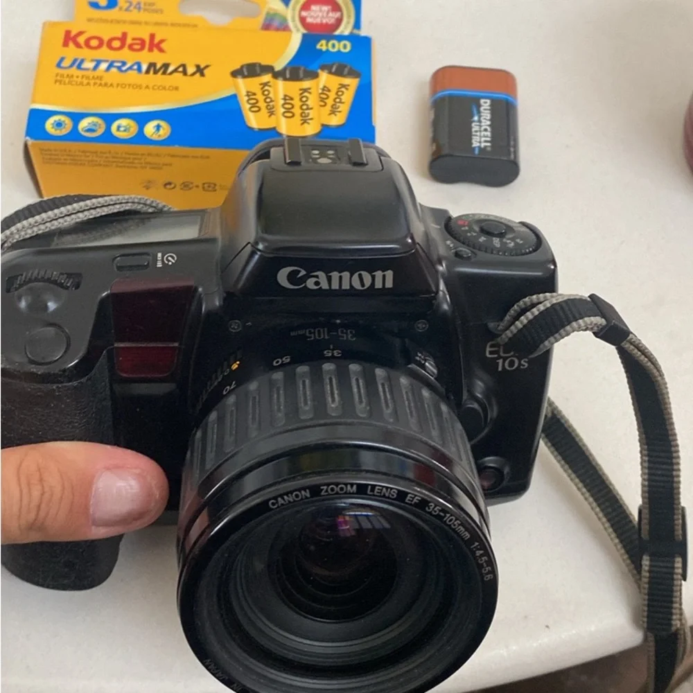 Canon EOS 10s 35mm SLR Film Camera w/lens and 3 films Canon EF mount